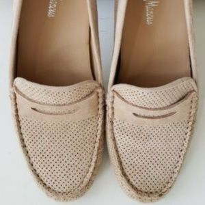 New without Tag Nieman Marcus women's suede driving flat shoes